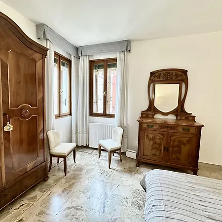 Ca De Sbiess Apartment